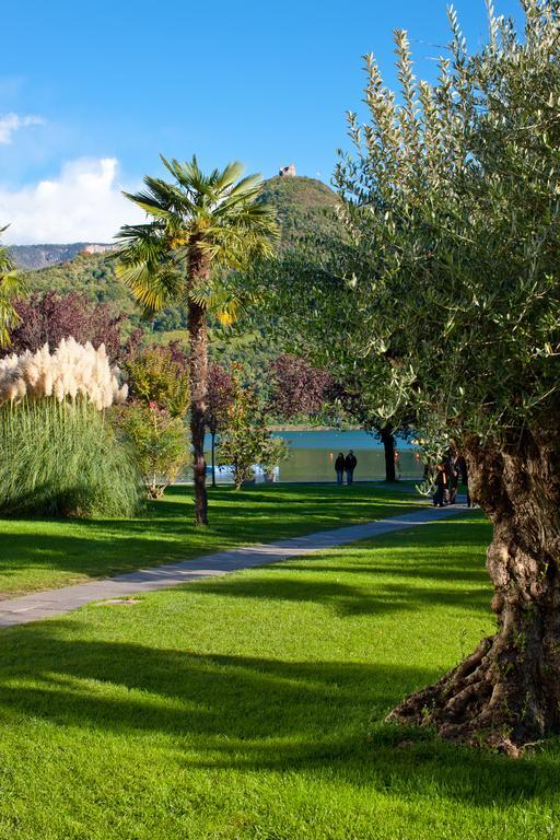 Seegarten Caldaro Buitenkant foto